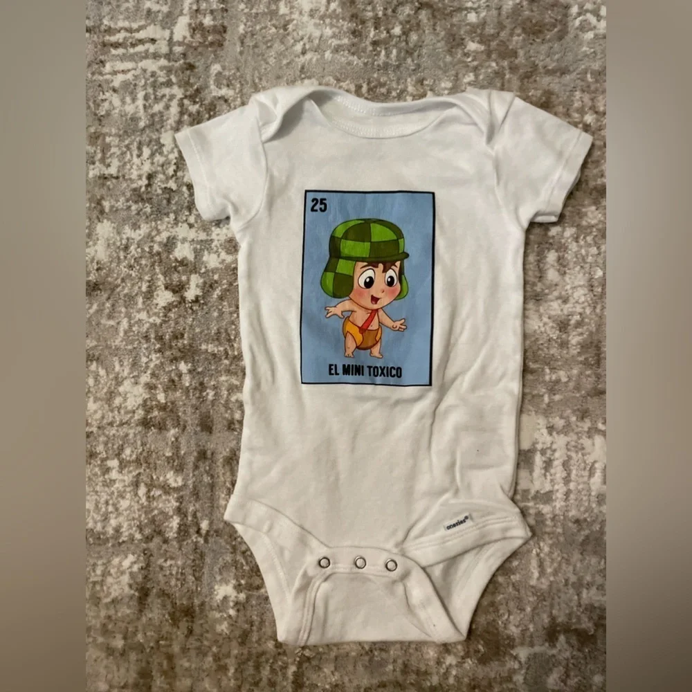 Gerber White Bodysuit with El Chavo “ Mini Toxico” Cartoon Design size 6/9M